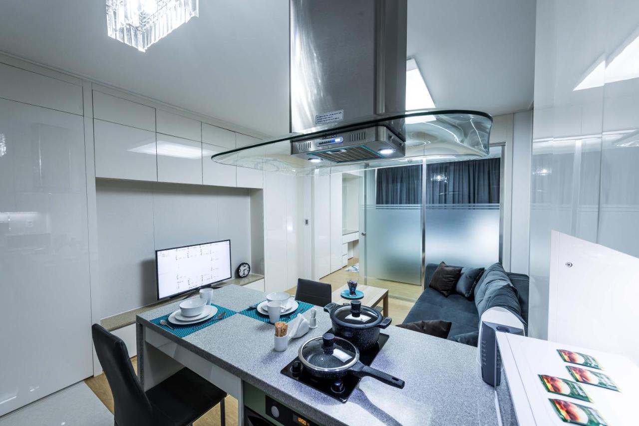 Theaddress Highvill Lux Lägenhet Astana Exteriör bild