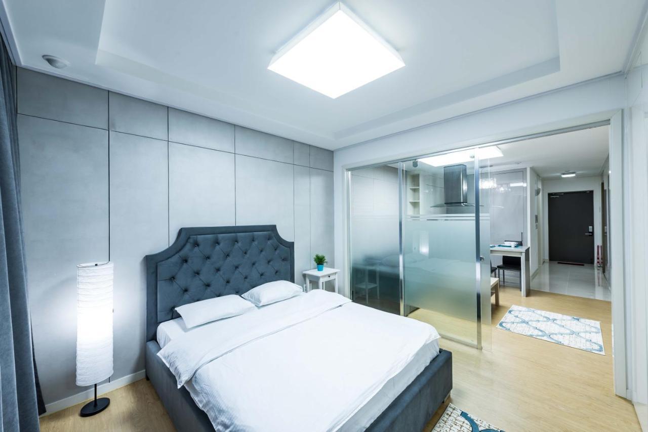 Theaddress Highvill Lux Lägenhet Astana Exteriör bild